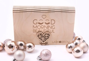 Pudełko prezentowe drewniana szkatułka