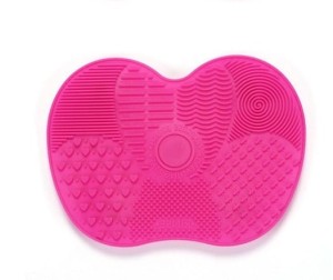 Silicone mat for washing and cleaning brushes S pink